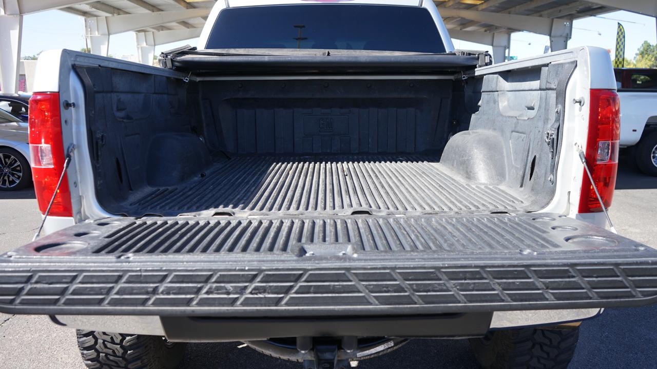 Chevrolet Silverado 1500 4WD Crew Cab 143.5" LT 2012