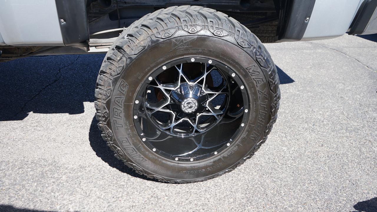 Chevrolet Silverado 1500 4WD Crew Cab 143.5" LT 2012