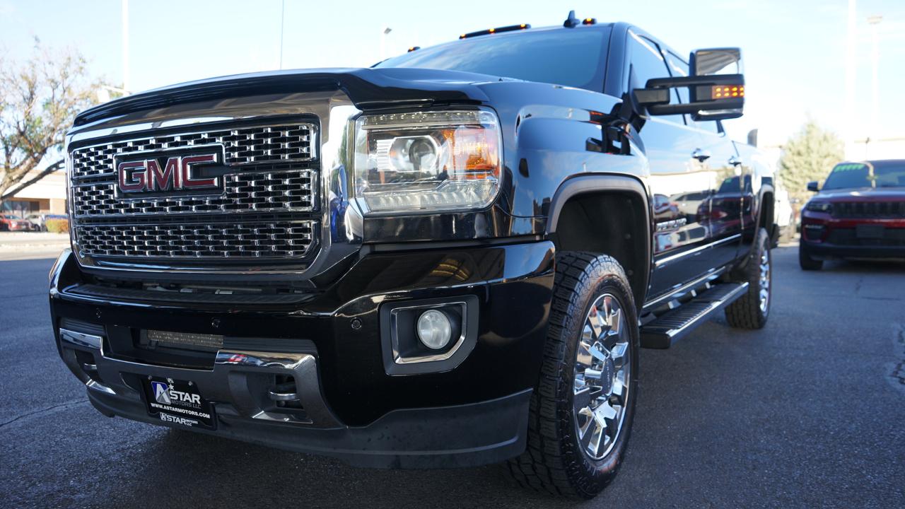 GMC Sierra 2500HD 4WD Crew Cab 153.7" Denali 2019