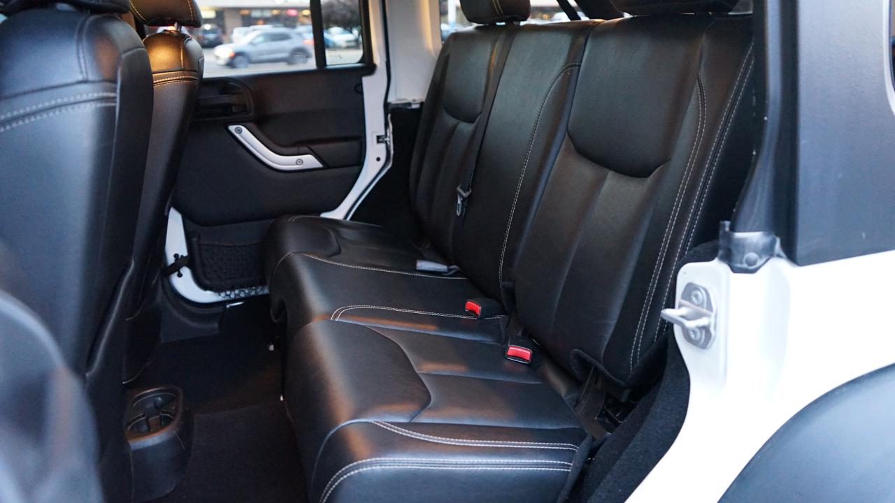 Jeep Wrangler Unlimited 4WD 4dr Rubicon 2016
