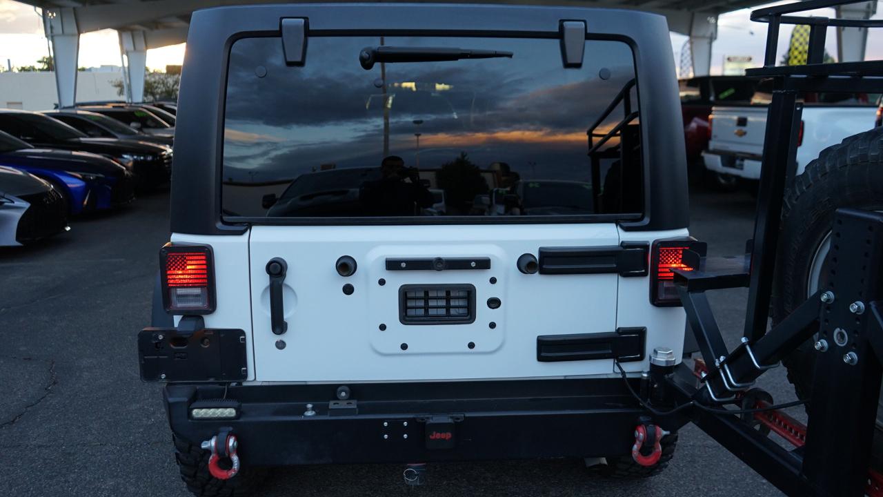 Jeep Wrangler Unlimited 4WD 4dr Rubicon 2016