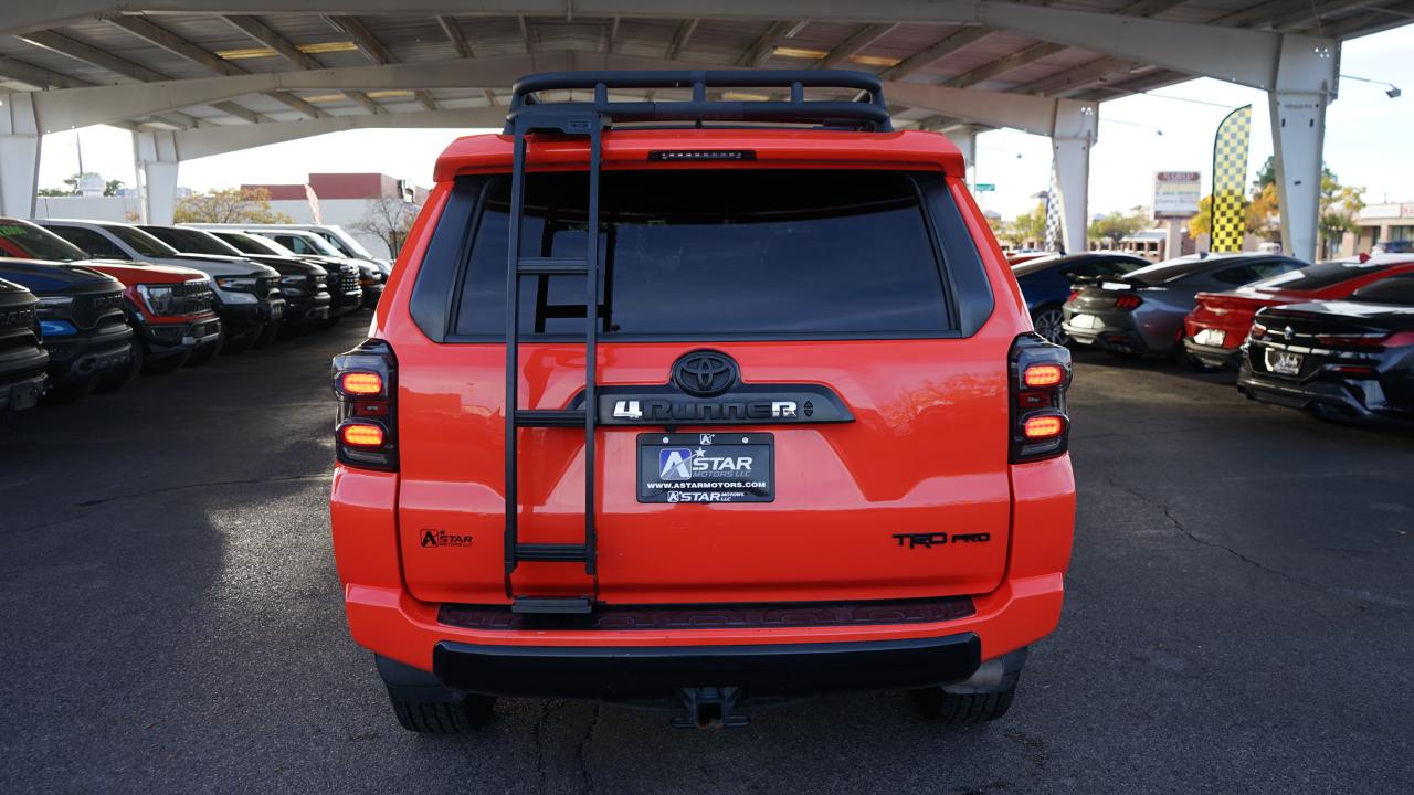 Toyota 4Runner TRD Pro 4WD (Natl) 2023