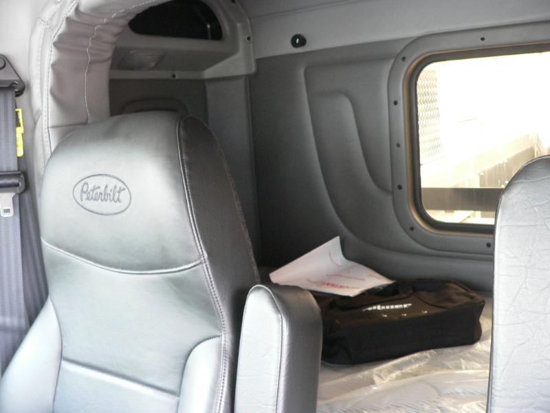 Peterbilt 589  2024