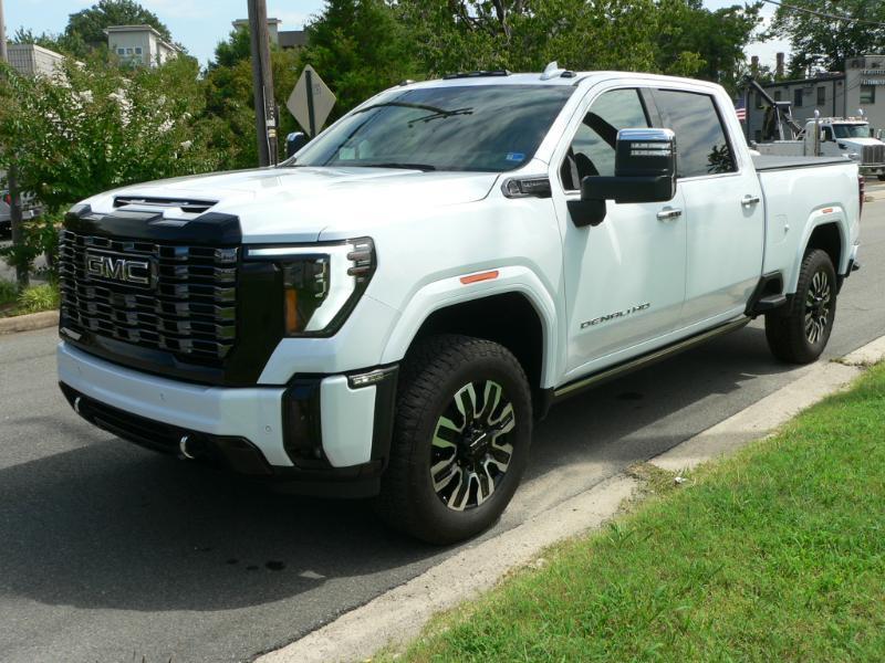 GMC Sierra 2500HD Denali Ultimate Crew Cab 4WD 2026