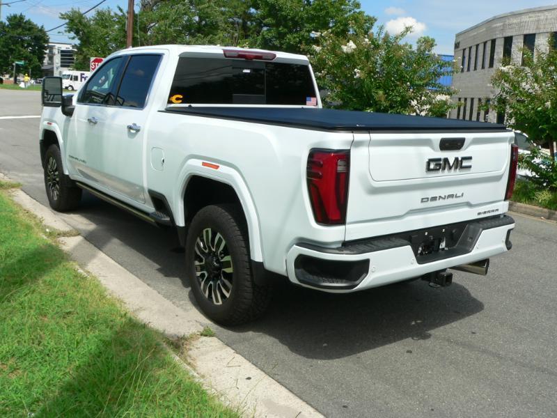 GMC Sierra 2500HD Denali Ultimate Crew Cab 4WD 2026