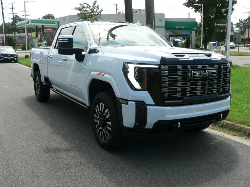 GMC Sierra 2500HD Denali Ultimate Crew Cab 4WD 2026