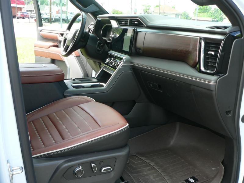 GMC Sierra 2500HD Denali Ultimate Crew Cab 4WD 2026