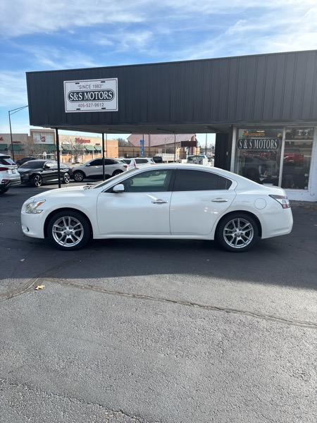 Nissan Maxima SV 2014