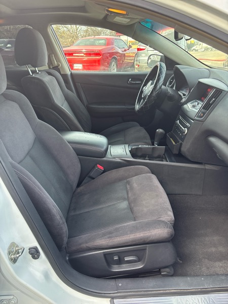 Nissan Maxima SV 2014