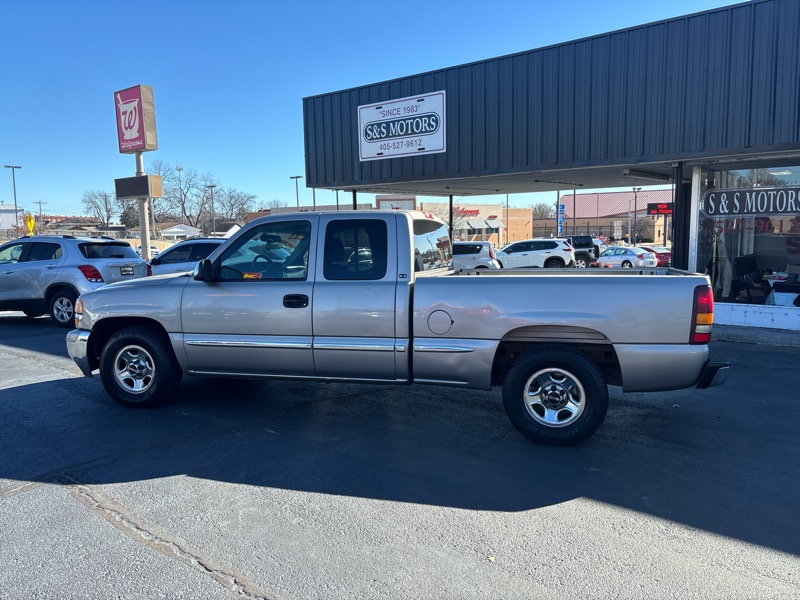 GMC Sierra 1500 SL Ext. Cab Short Bed 2WD 2002