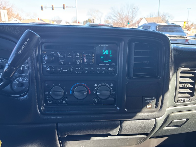 GMC Sierra 1500 SL Ext. Cab Short Bed 2WD 2002