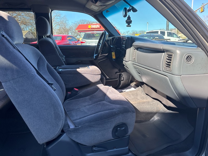 GMC Sierra 1500 SL Ext. Cab Short Bed 2WD 2002