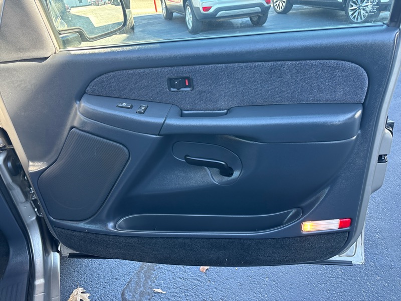 GMC Sierra 1500 SL Ext. Cab Short Bed 2WD 2002