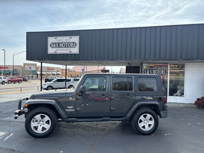 Jeep Wrangler Unlimited Sahara 4WD 2010