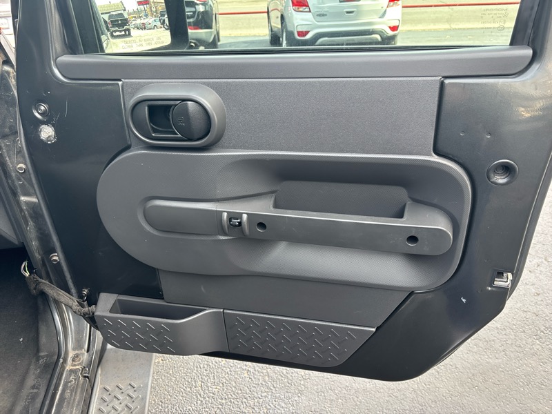 Jeep Wrangler Unlimited Sahara 4WD 2010