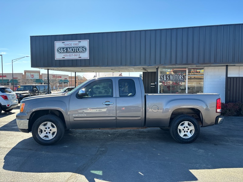 GMC Sierra 1500 SLE Ext. Cab 2WD 2011