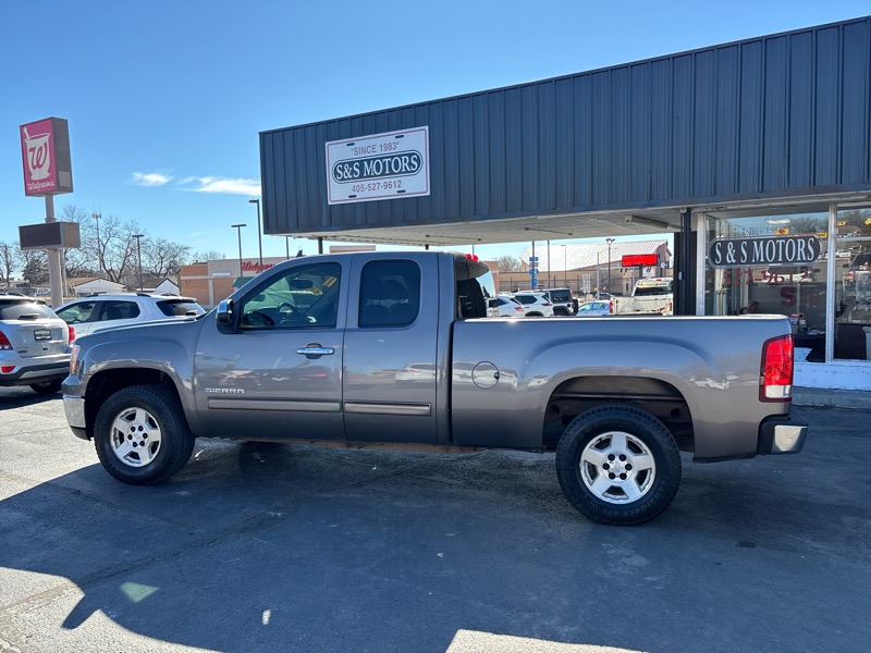 GMC Sierra 1500 SLE Ext. Cab 2WD 2011