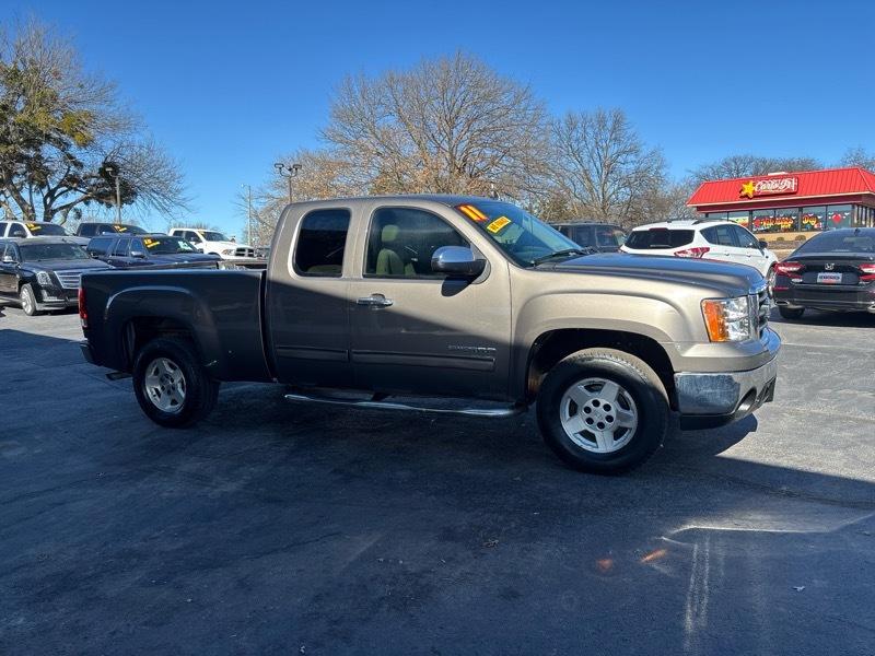 GMC Sierra 1500 SLE Ext. Cab 2WD 2011
