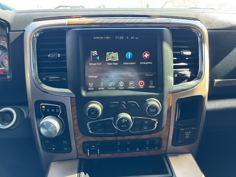 RAM 1500 Longhorn Crew Cab SWB 4WD 2017