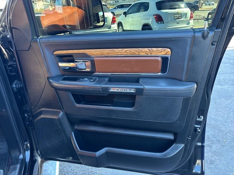 RAM 1500 Longhorn Crew Cab SWB 4WD 2017