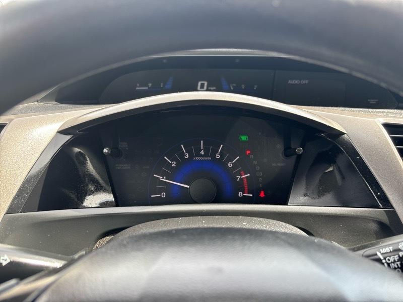 Honda Civic EX Coupe 5-Speed AT 2012