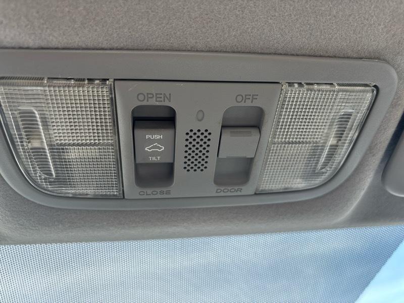 Honda Civic EX Coupe 5-Speed AT 2012