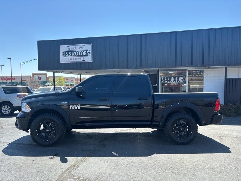 RAM 1500 4WD Crew Cab 149" ST 2013