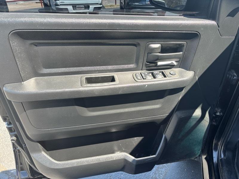 RAM 1500 4WD Crew Cab 149" ST 2013