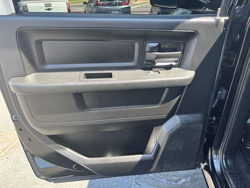 RAM 1500 4WD Crew Cab 149" ST 2013