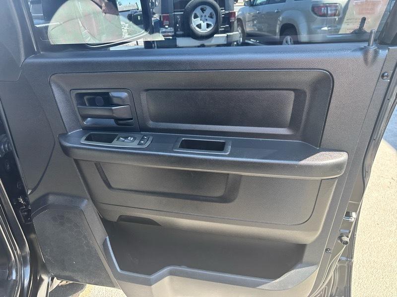 RAM 1500 4WD Crew Cab 149" ST 2013