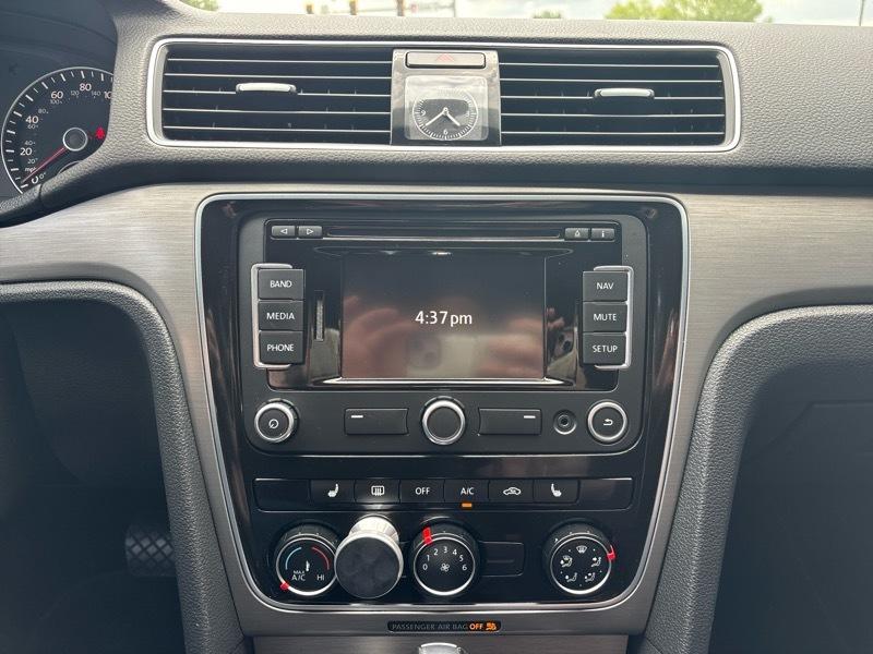 Volkswagen Passat 1.8T SE AT PZEV 2014