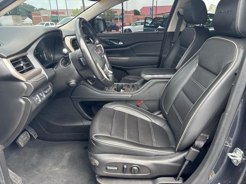 GMC Acadia Denali AWD 2022
