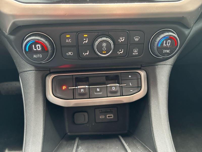 GMC Acadia Denali AWD 2022