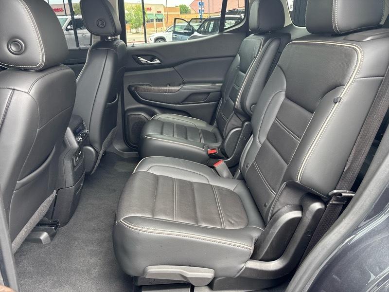 GMC Acadia Denali AWD 2022
