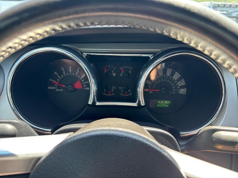 Ford Mustang GT Deluxe Convertible 2006