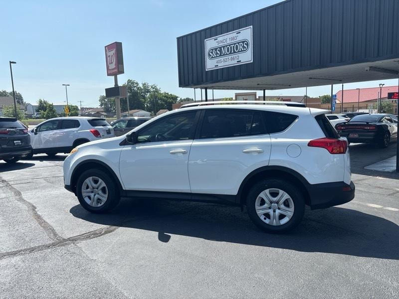 Toyota RAV4 LE FWD 2015