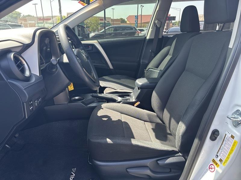 Toyota RAV4 LE FWD 2015