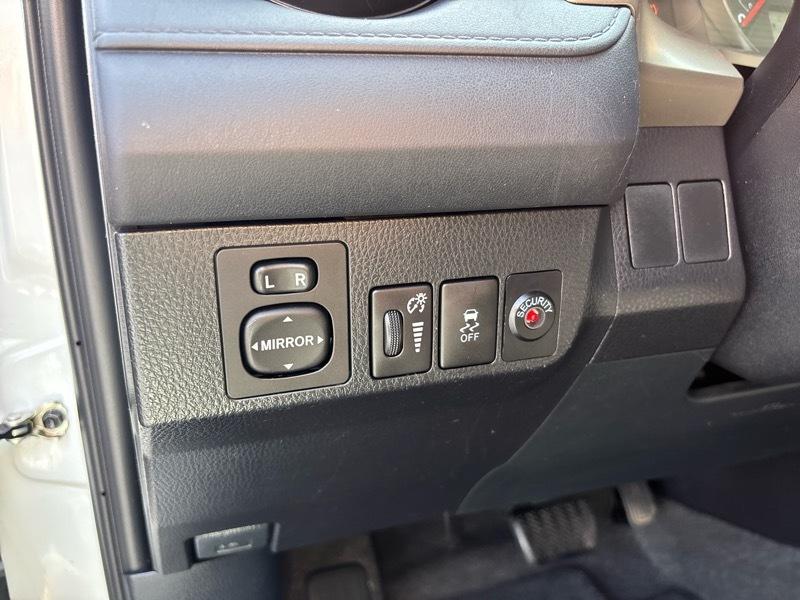 Toyota RAV4 LE FWD 2015