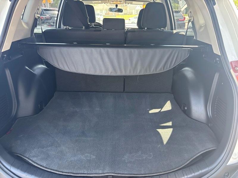 Toyota RAV4 LE FWD 2015