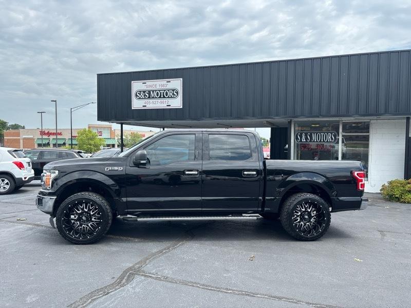 Ford F-150 2WD SuperCrew 139" XLT 2020