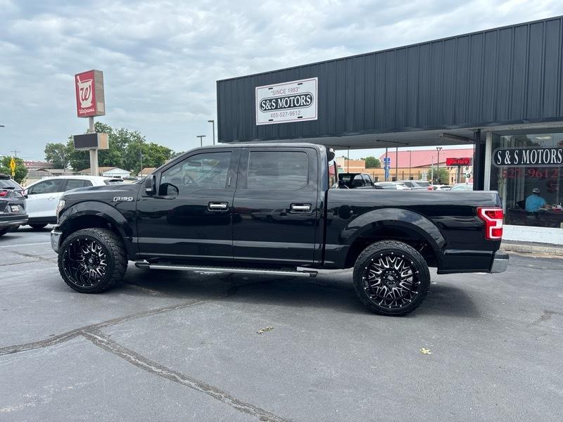 Ford F-150 2WD SuperCrew 139" XLT 2020