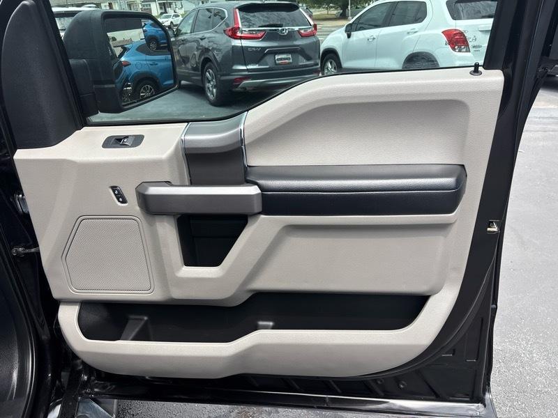 Ford F-150 2WD SuperCrew 139" XLT 2020