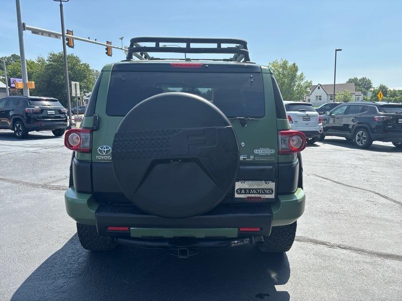 Toyota FJ Cruiser 4WD MT 2013