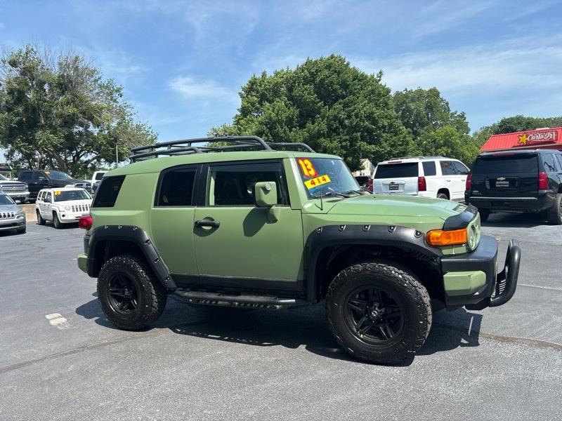 Toyota FJ Cruiser 4WD MT 2013