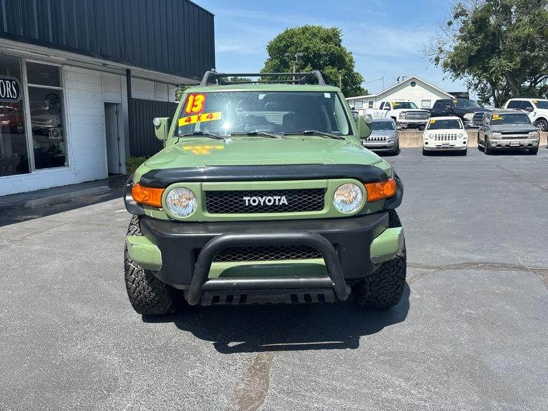 Toyota FJ Cruiser 4WD MT 2013