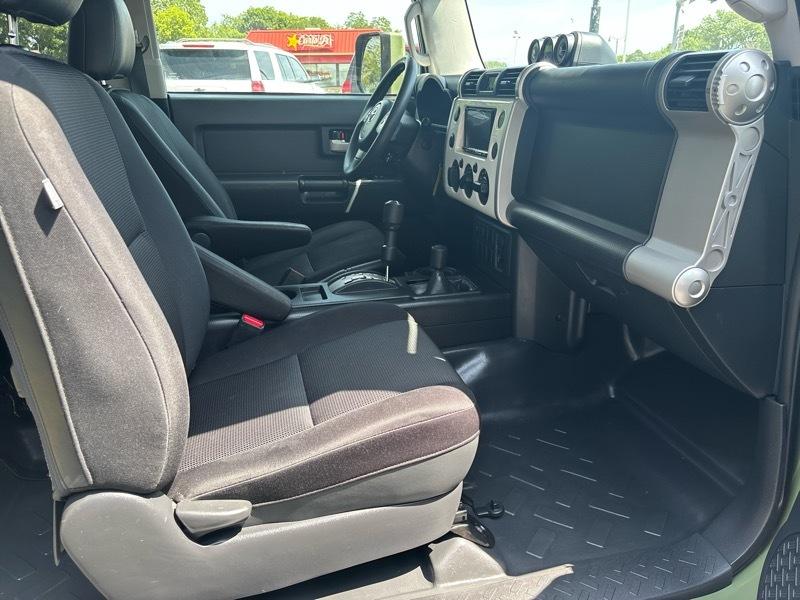 Toyota FJ Cruiser 4WD MT 2013
