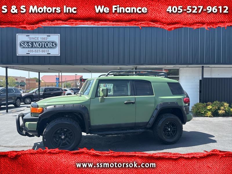 Toyota FJ Cruiser 4WD MT 2013