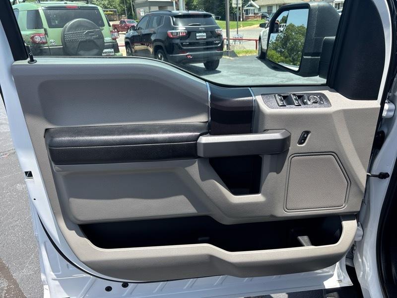 Ford F-150 4WD SuperCrew 139" XLT 2019