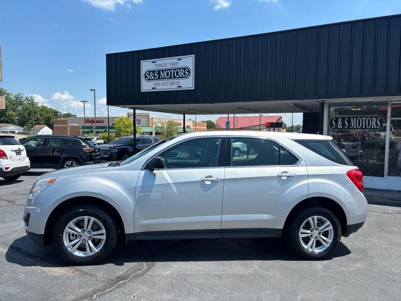 Chevrolet Equinox LS 2WD 2011