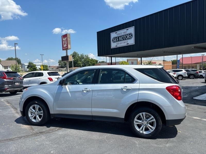 Chevrolet Equinox LS 2WD 2011
